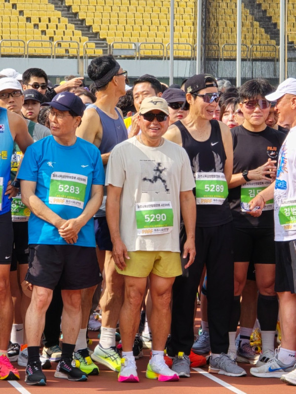 이봉주마라토너.jpg