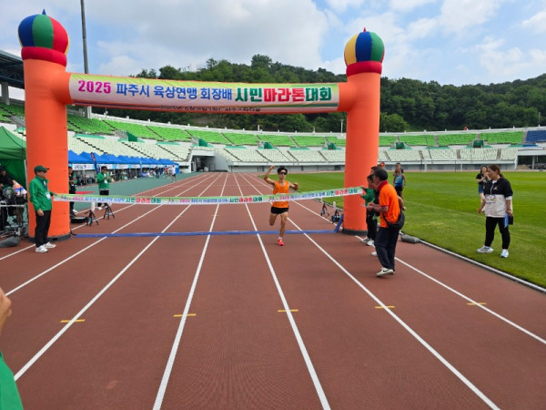 5km1위 골인.jpg